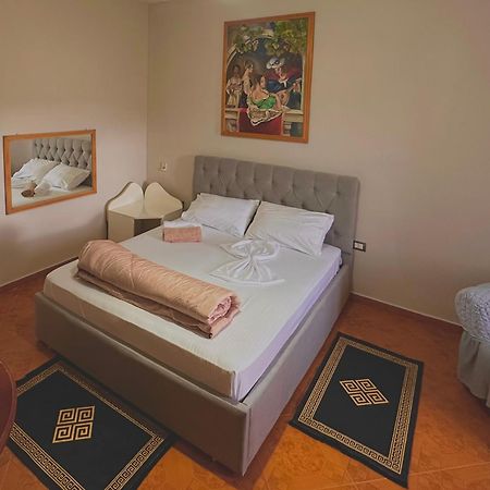 Hotel Belind Берат Екстериор снимка