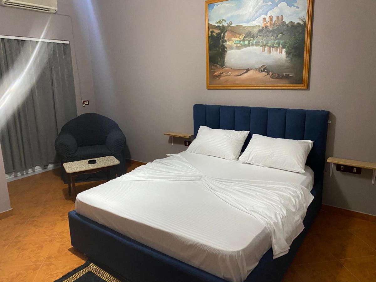 Hotel Belind Берат Екстериор снимка