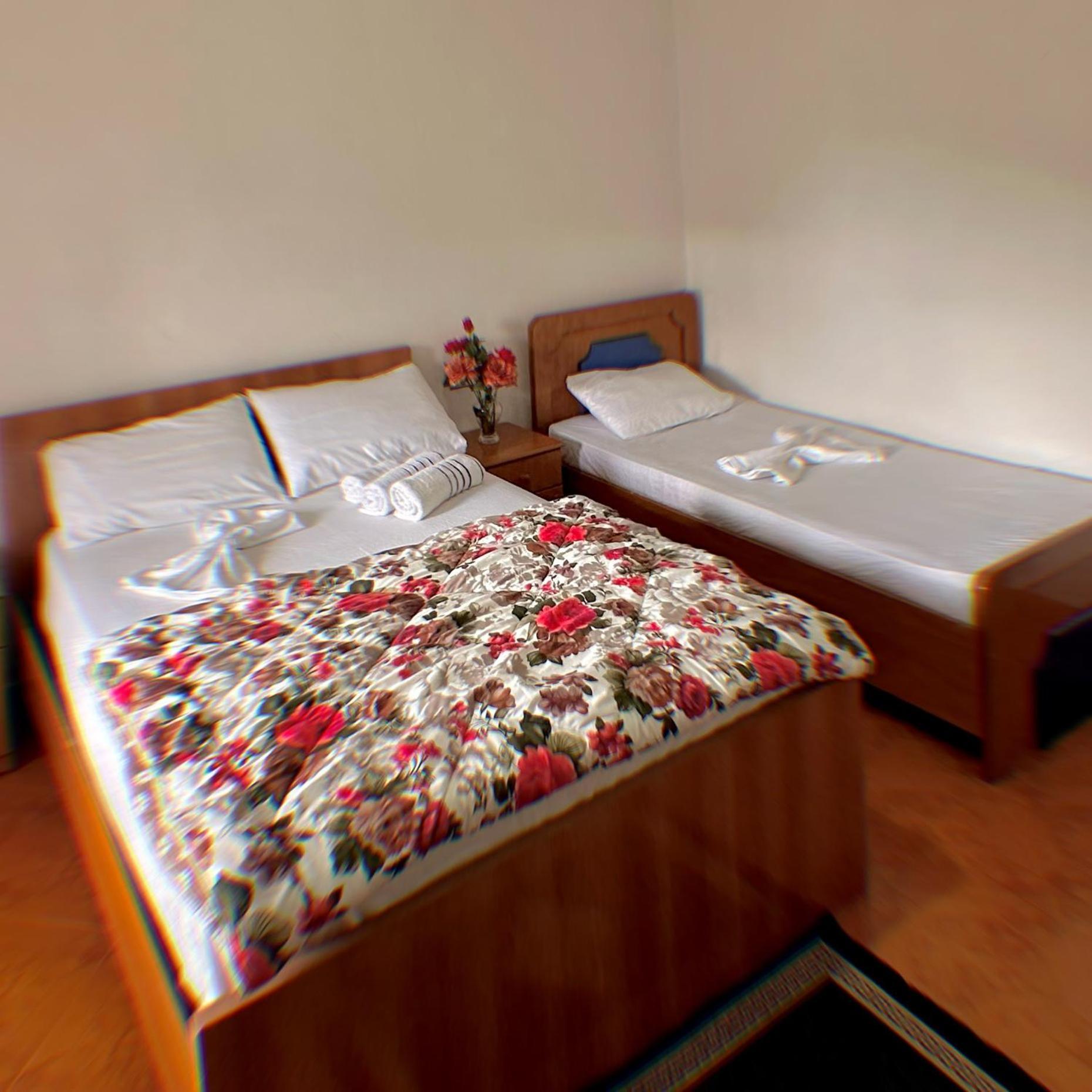 Hotel Belind Берат Екстериор снимка