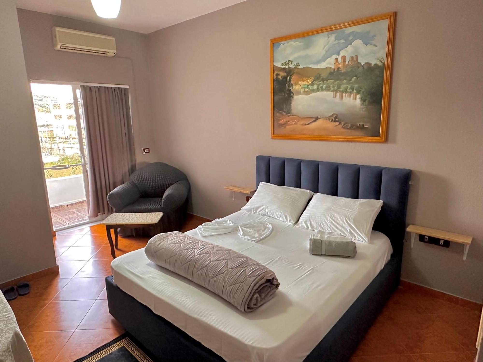 Hotel Belind Берат Екстериор снимка